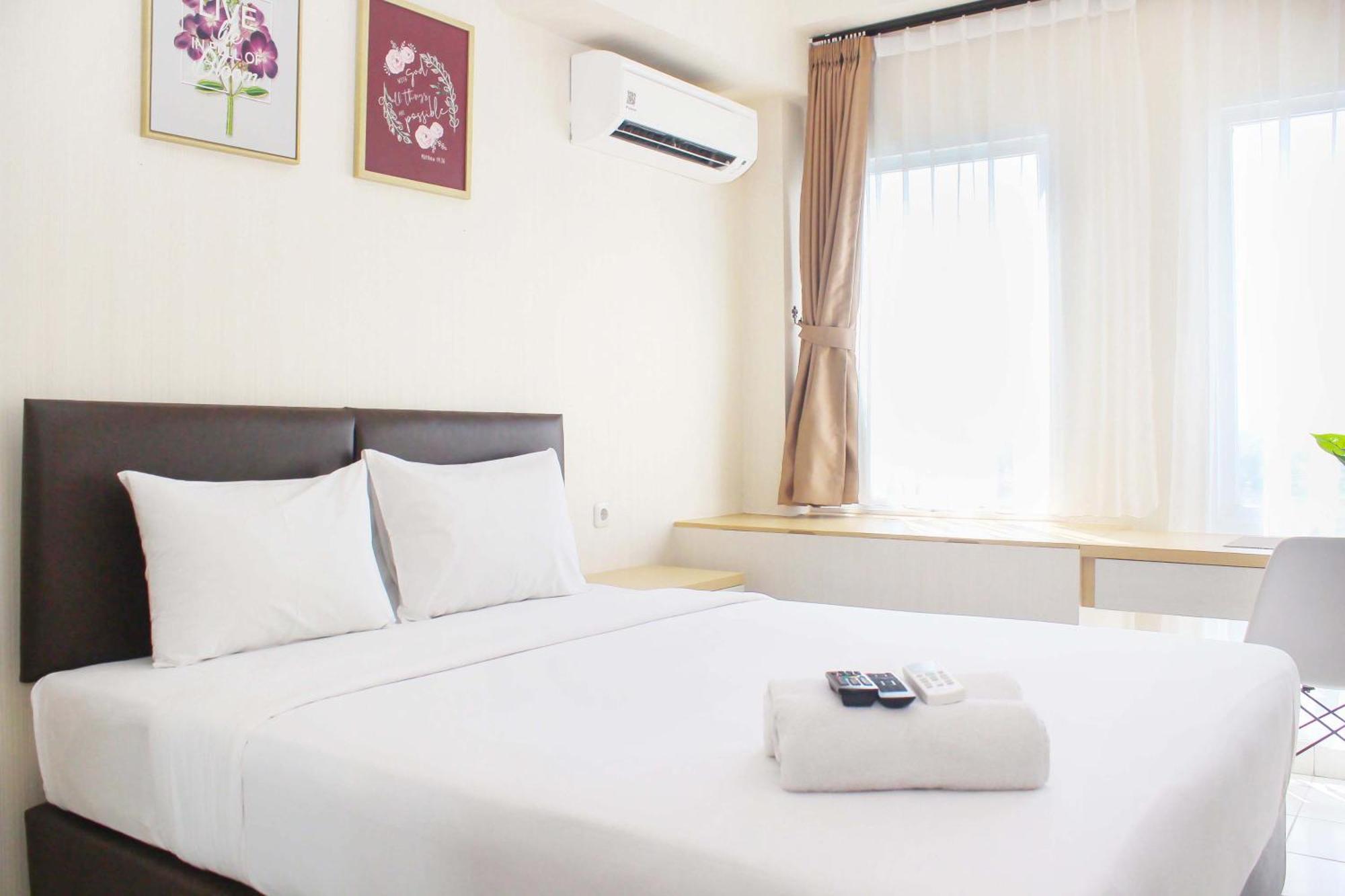 Comfortable Patraland Urbano Near Train Station By Travelio Apartemen *