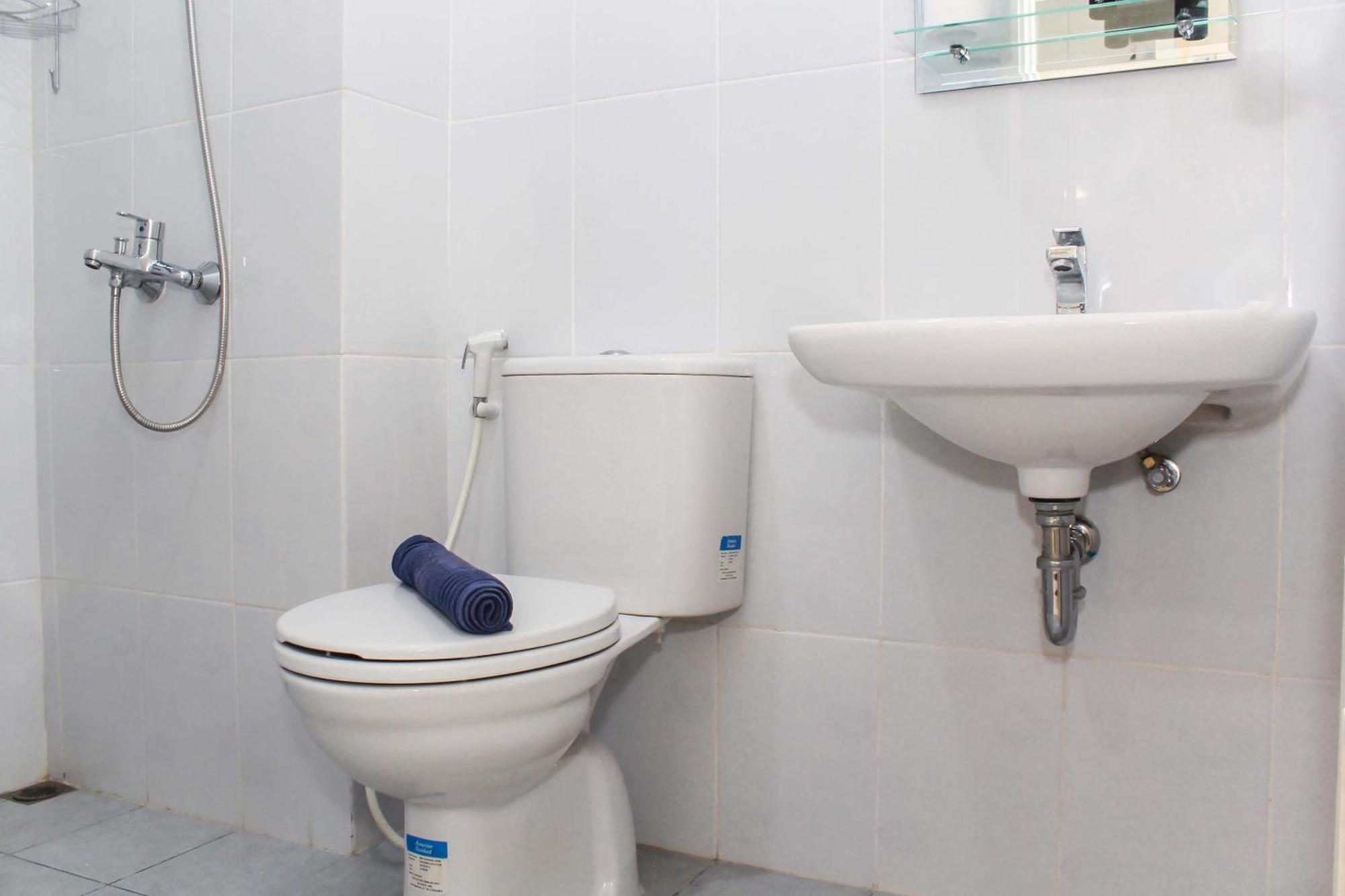 Comfortable Patraland Urbano Near Train Station By Travelio *